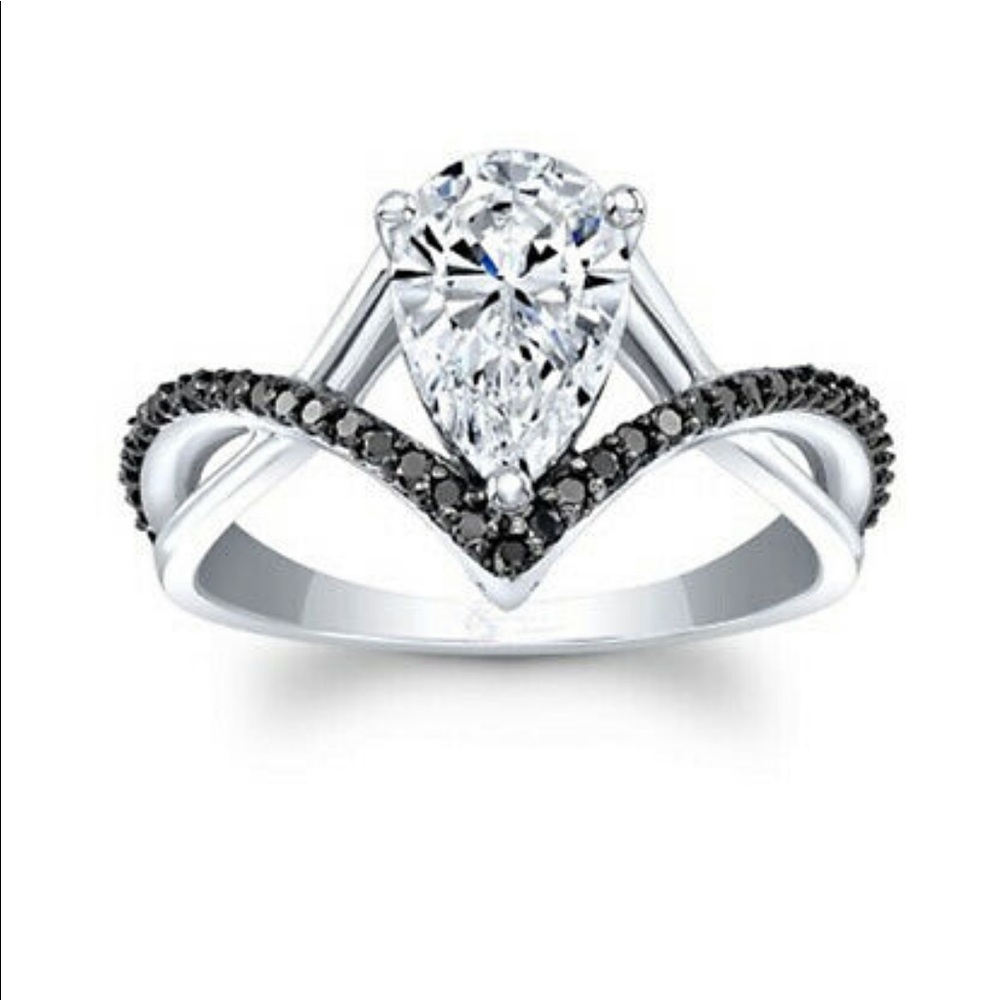 NWT Elegant 925 Silver Pear Cut Sapphire Ring